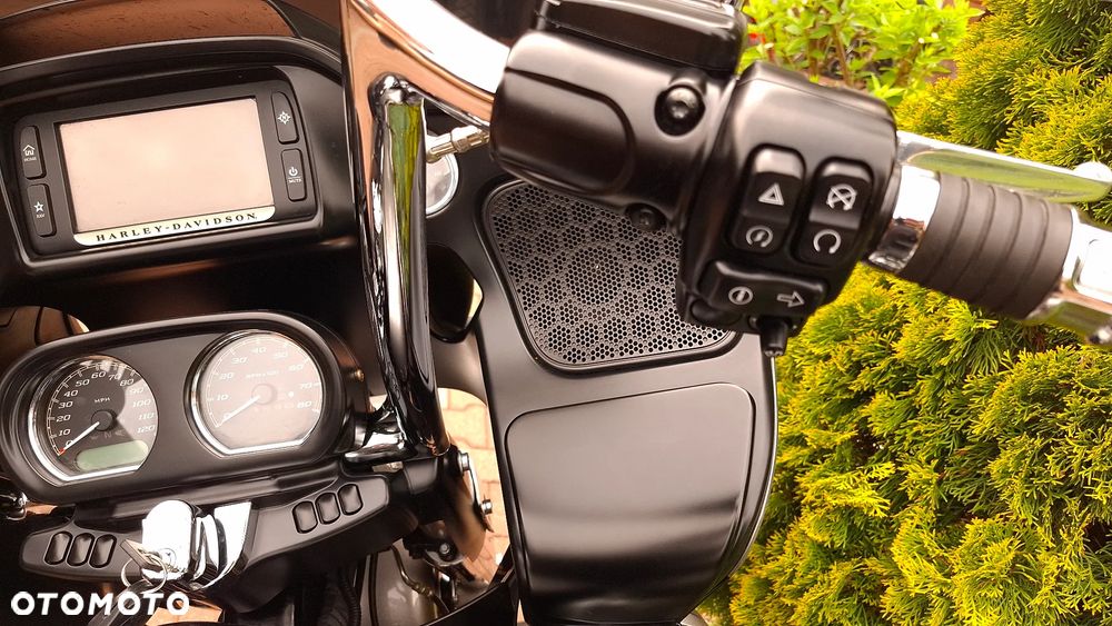 Harley-Davidson Touring Road Glide - 26