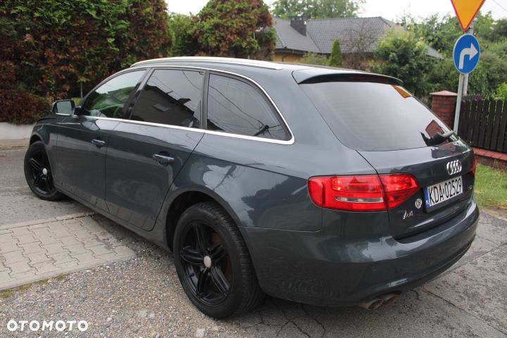 Audi A4 Limousine - 12