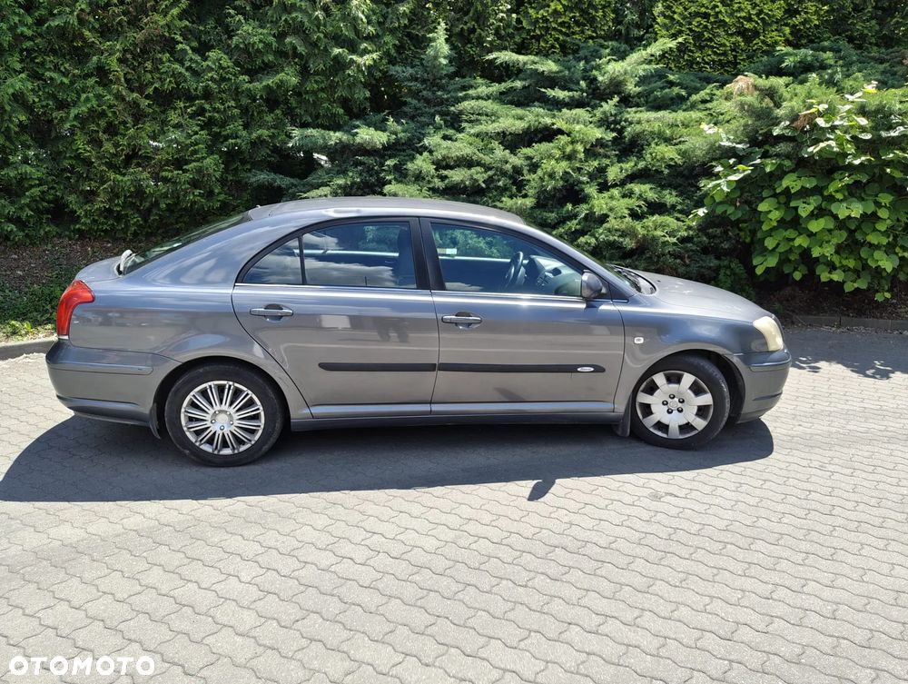 Toyota Avensis 2.0 VVT-i Prestige - 1