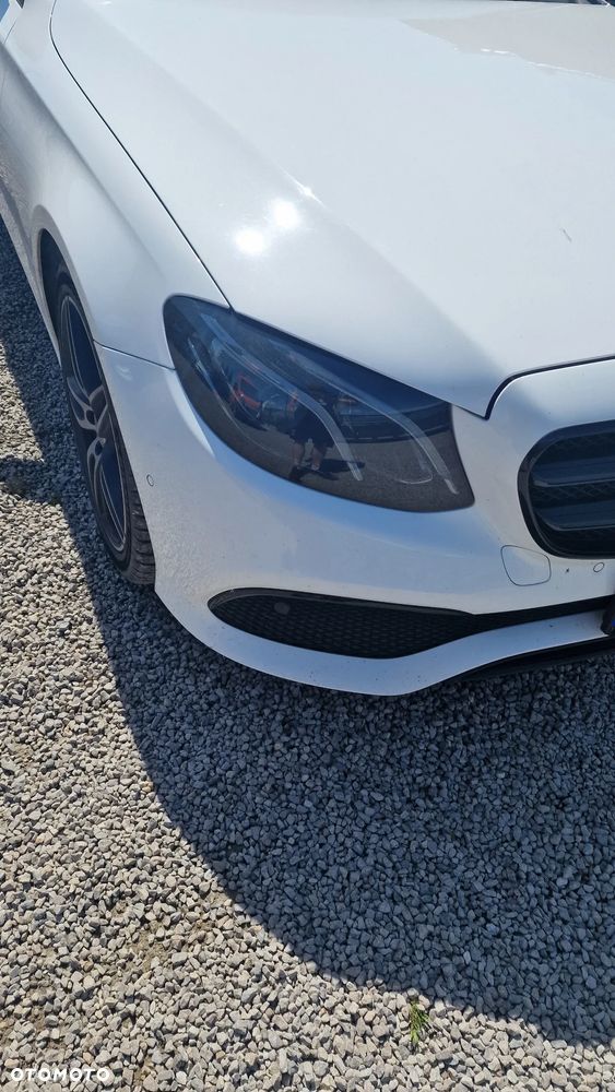 Mercedes-Benz Klasa E - 24
