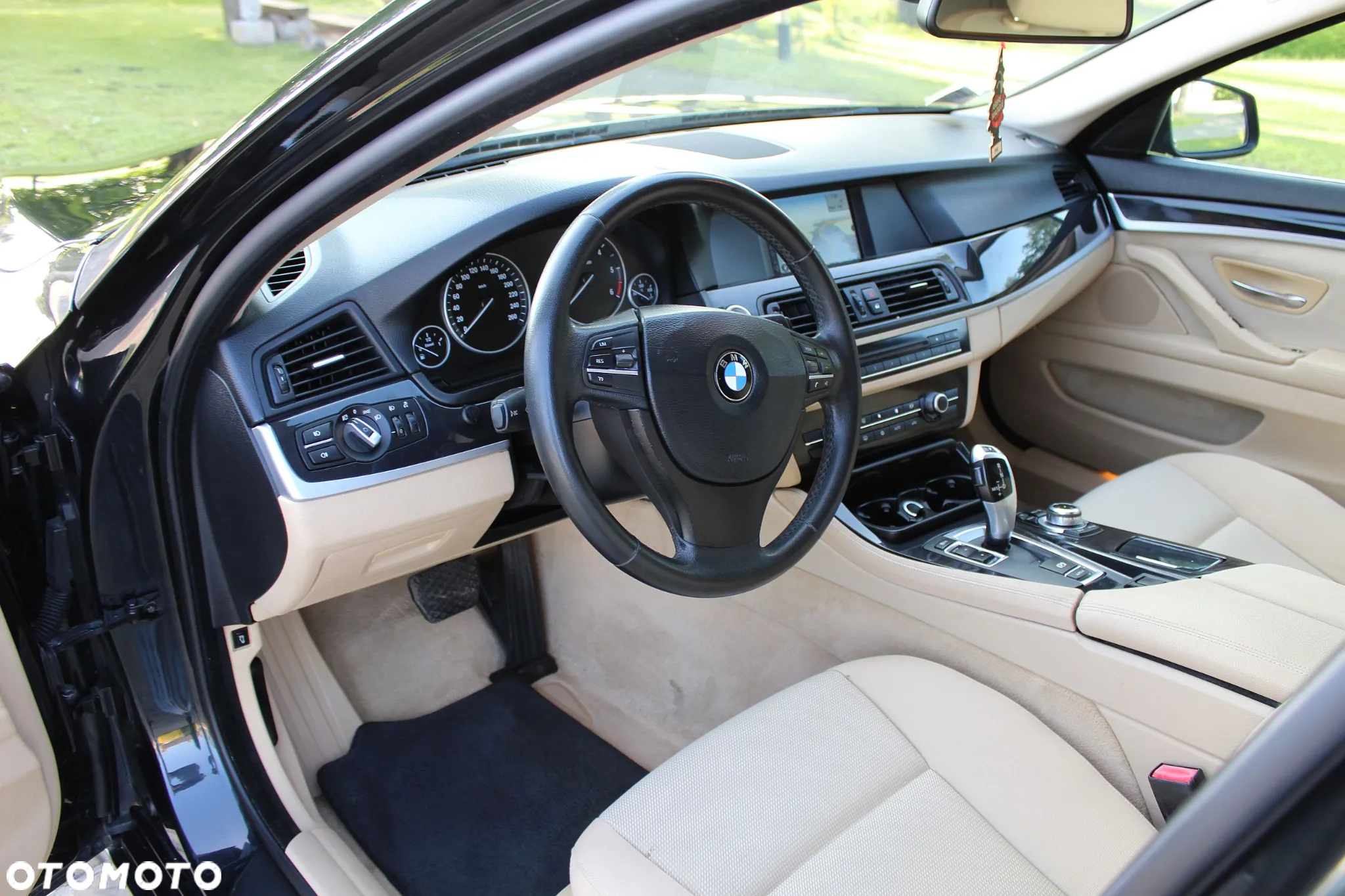 BMW Seria 5 520d Touring Modern Line - 11