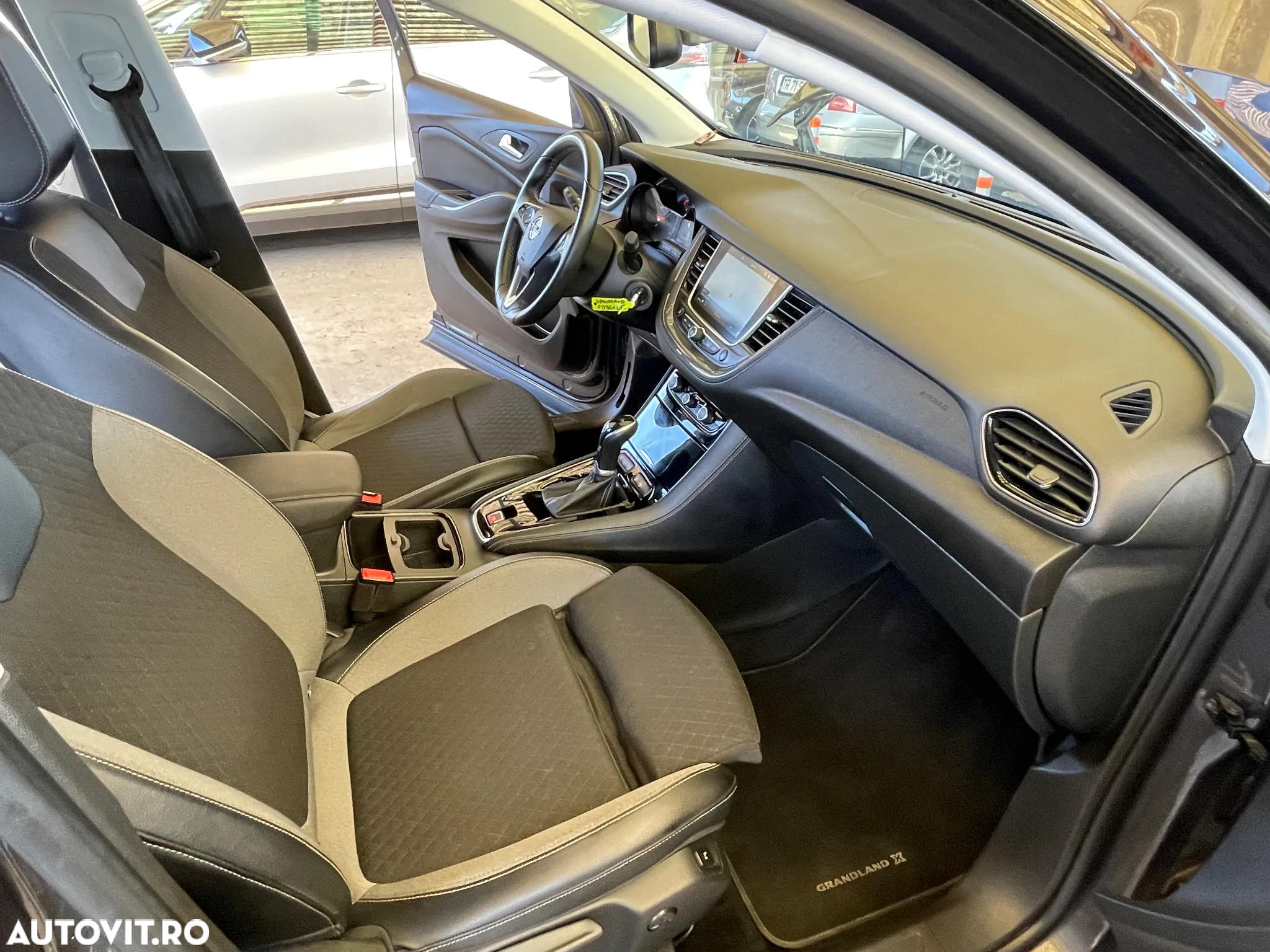 Opel Grandland X 1.2 Start/Stop Automatik Design Line - 31