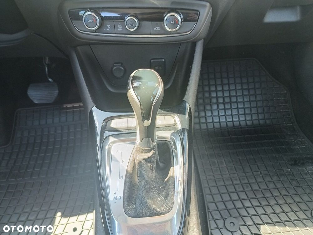 Opel Crossland X 1.2 T Enjoy S&S - 12