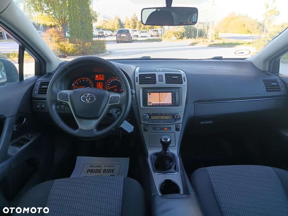 Toyota Avensis 1.8 Sol NAVI - 7