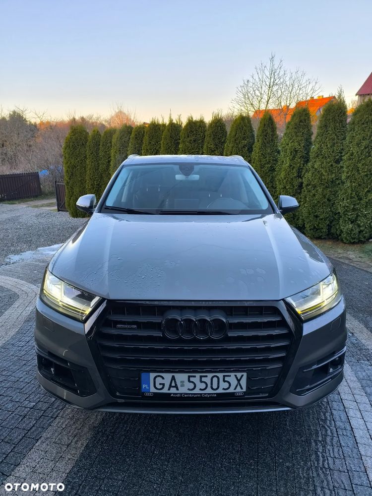 Audi Q7 - 1