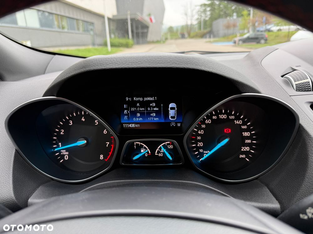 Ford Kuga 1.5 EcoBoost 2x4 ST-Line - 27