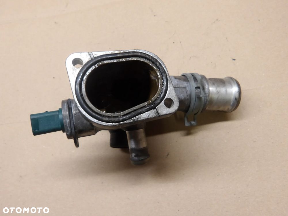 AUDI A4 B6 01-04 KOMBI OBUDOWA TERMOSTATU 038121133A - 3