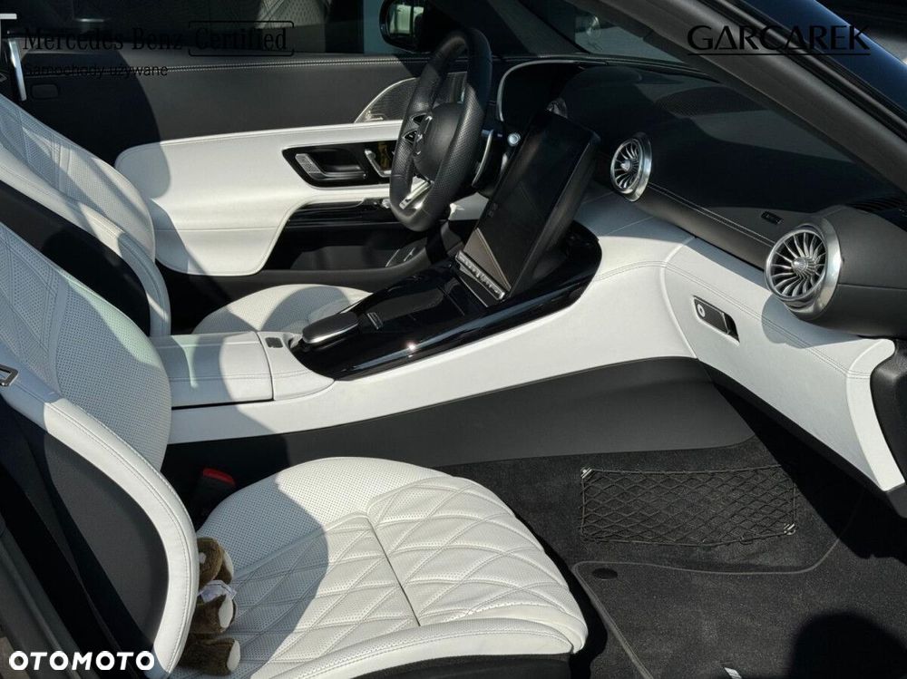 Mercedes-Benz SL AMG 63 4-Matic+ - 16