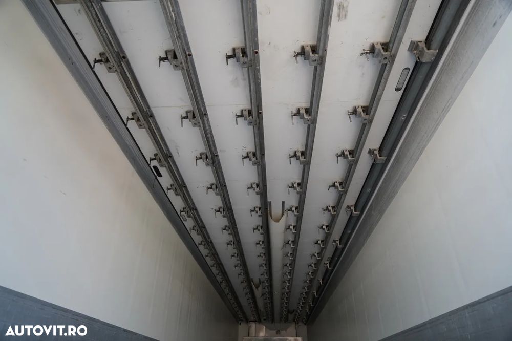 Schmitz Cargobull / REFRIGERAT / THERMO KING SLX 300 / CU CÂRLIG / AXĂ DE RIDICARE / COȘ PENTRU PALEȚI - 18