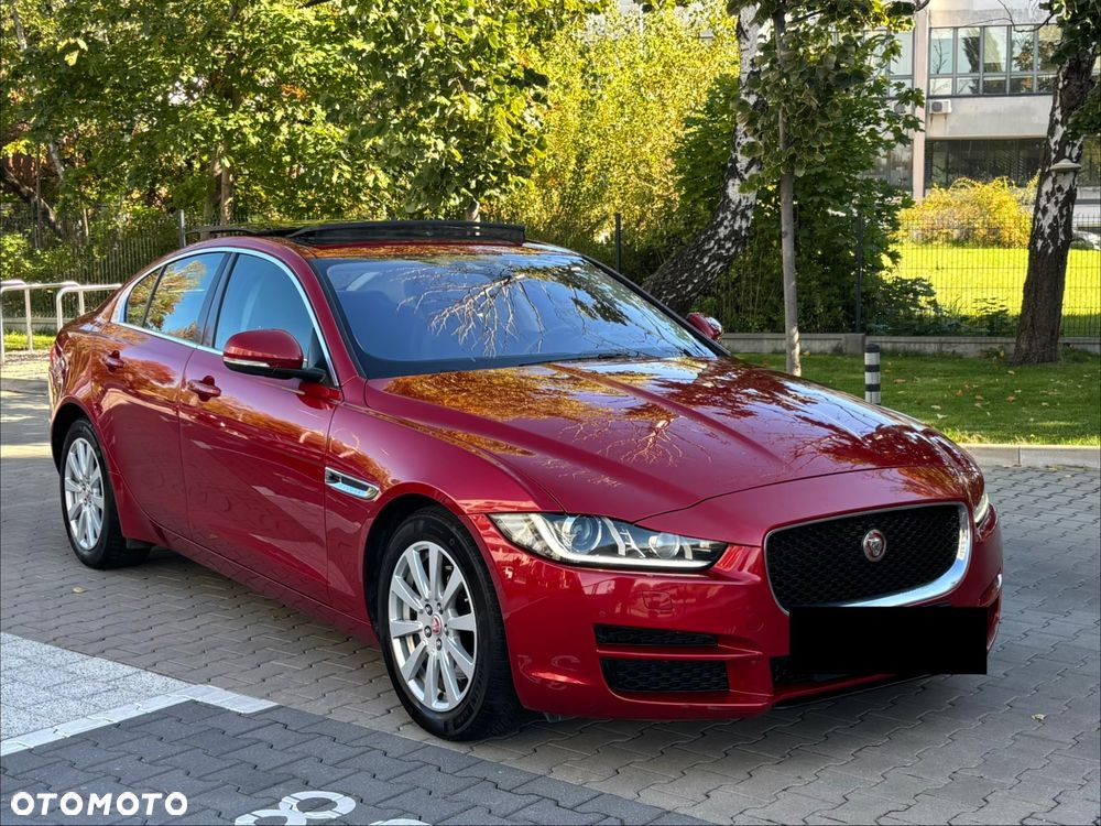 Jaguar XE 20d Portfolio - 1
