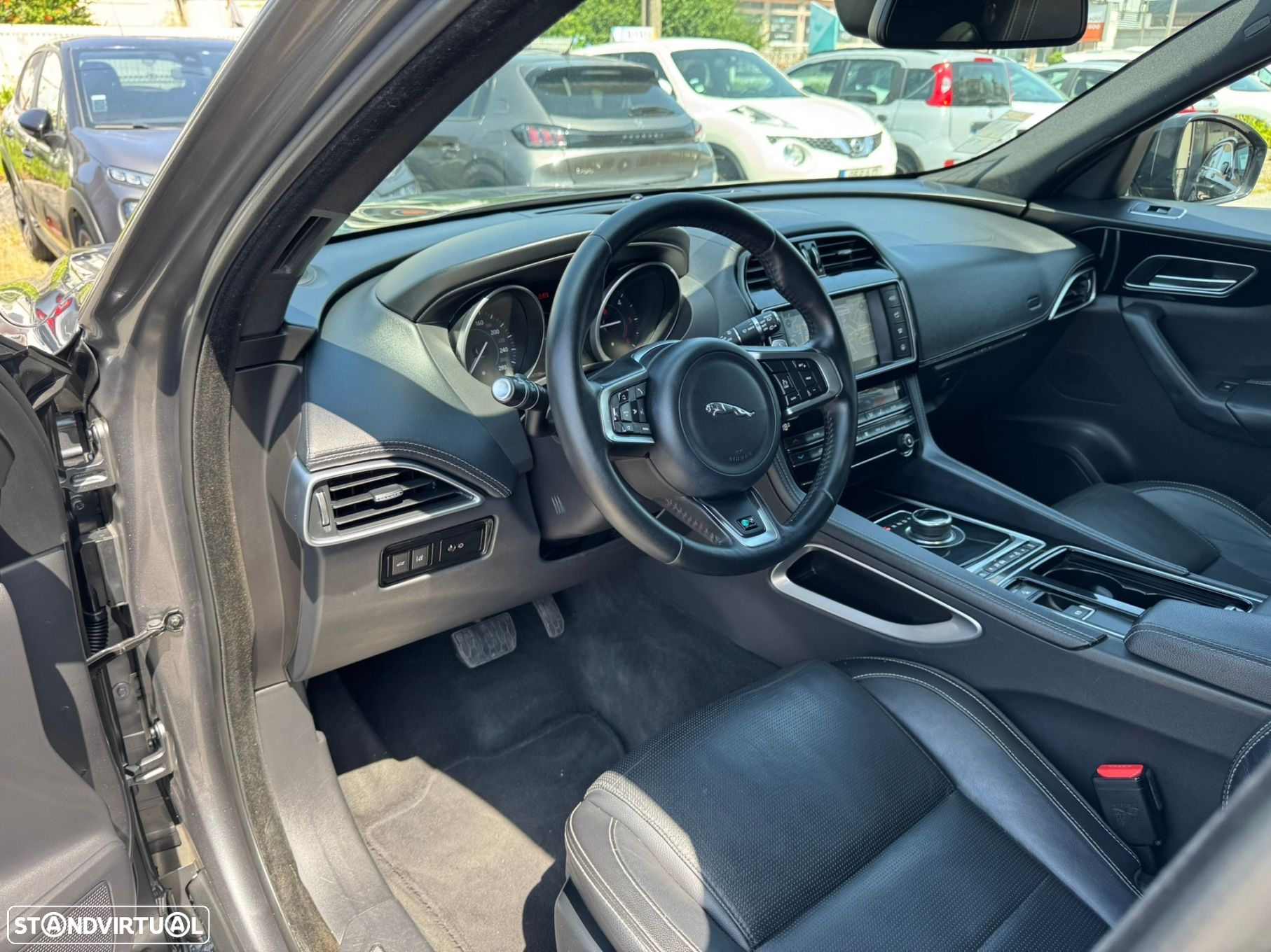 Jaguar F-Pace 2.0 i4D R-Sport AWD Aut. - 8