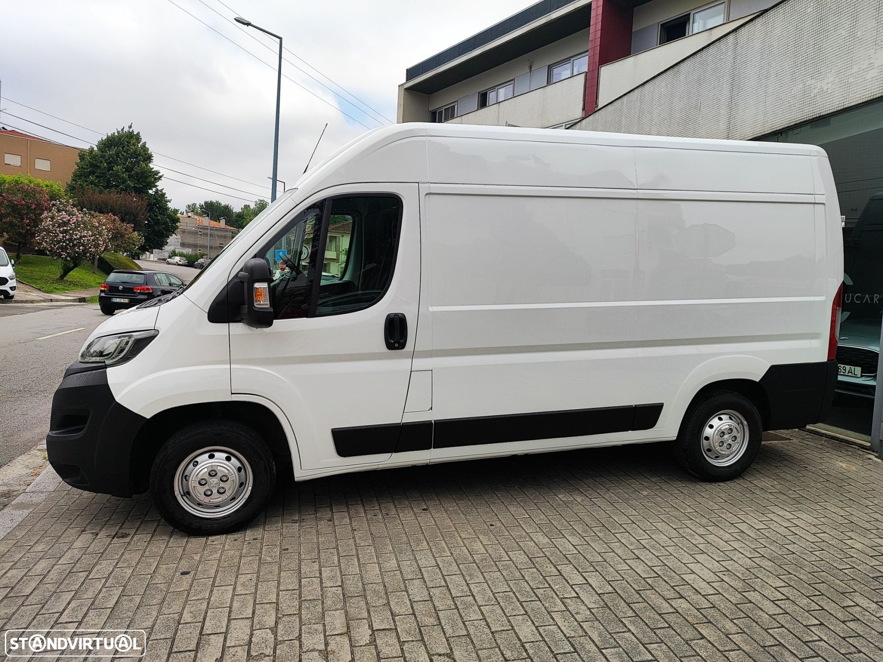 Peugeot Boxer 2.2 BlueHDi 333 L2H2 Pro - 3