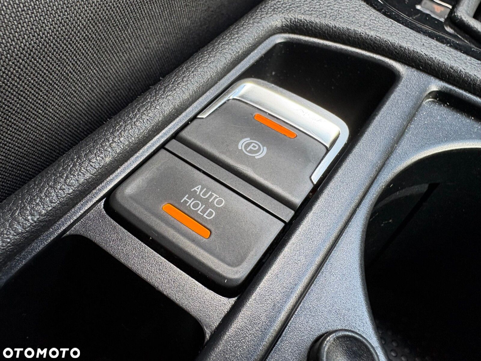 Volkswagen Touran - 27
