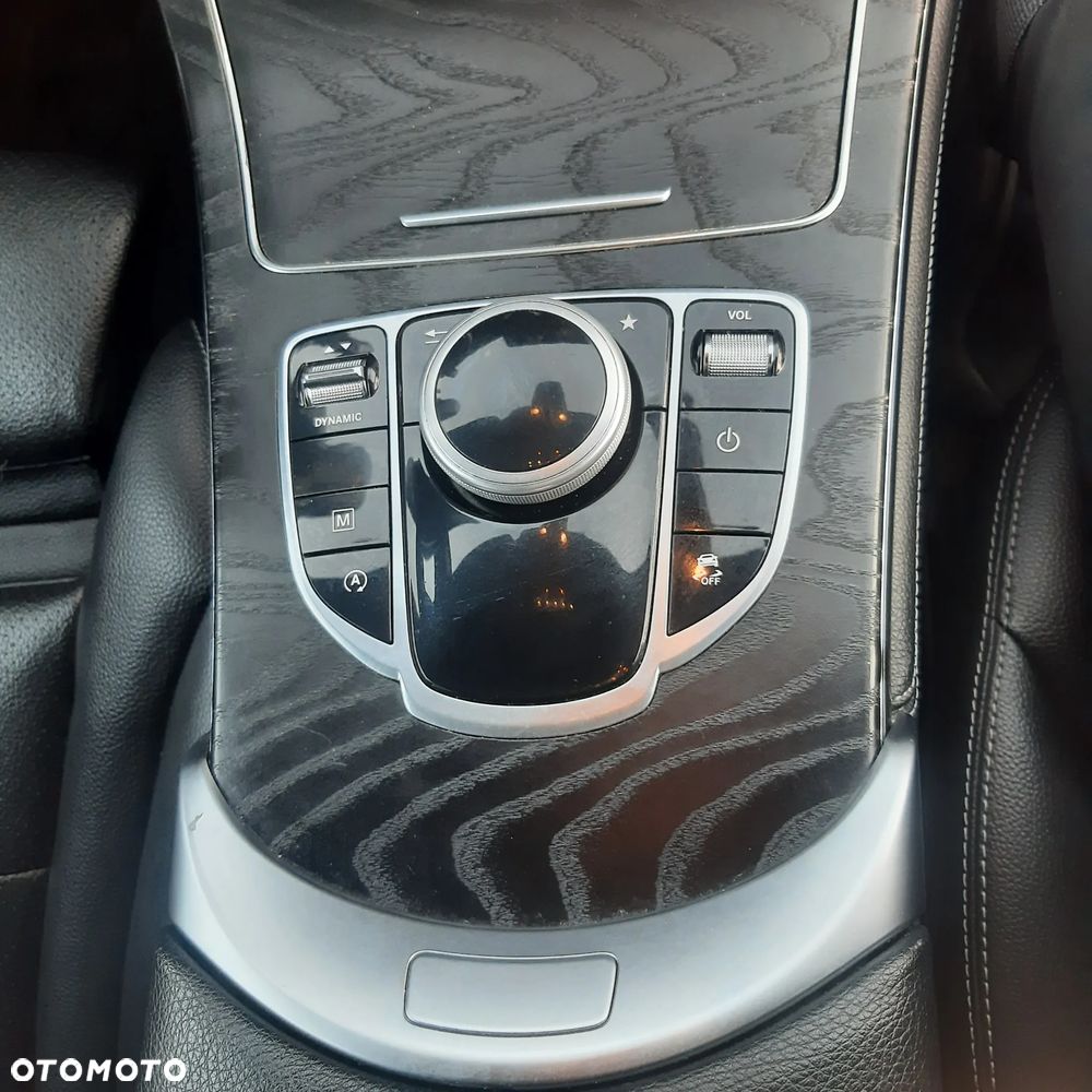 Mercedes-Benz GLC - 22