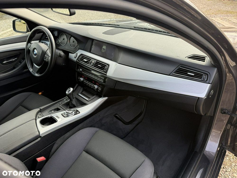 BMW Seria 5 - 36