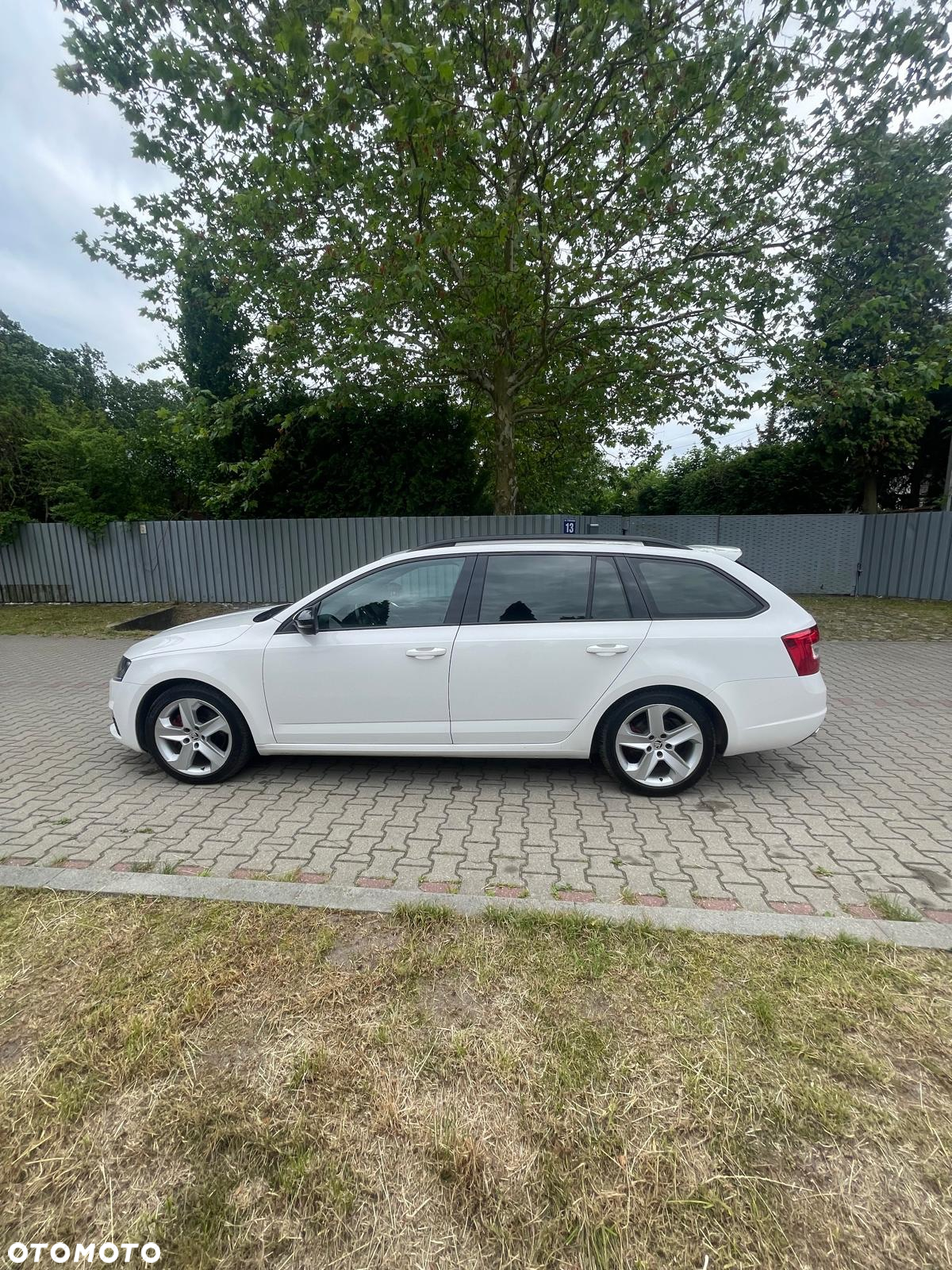 Skoda Octavia 2.0 TDI RS DSG - 4