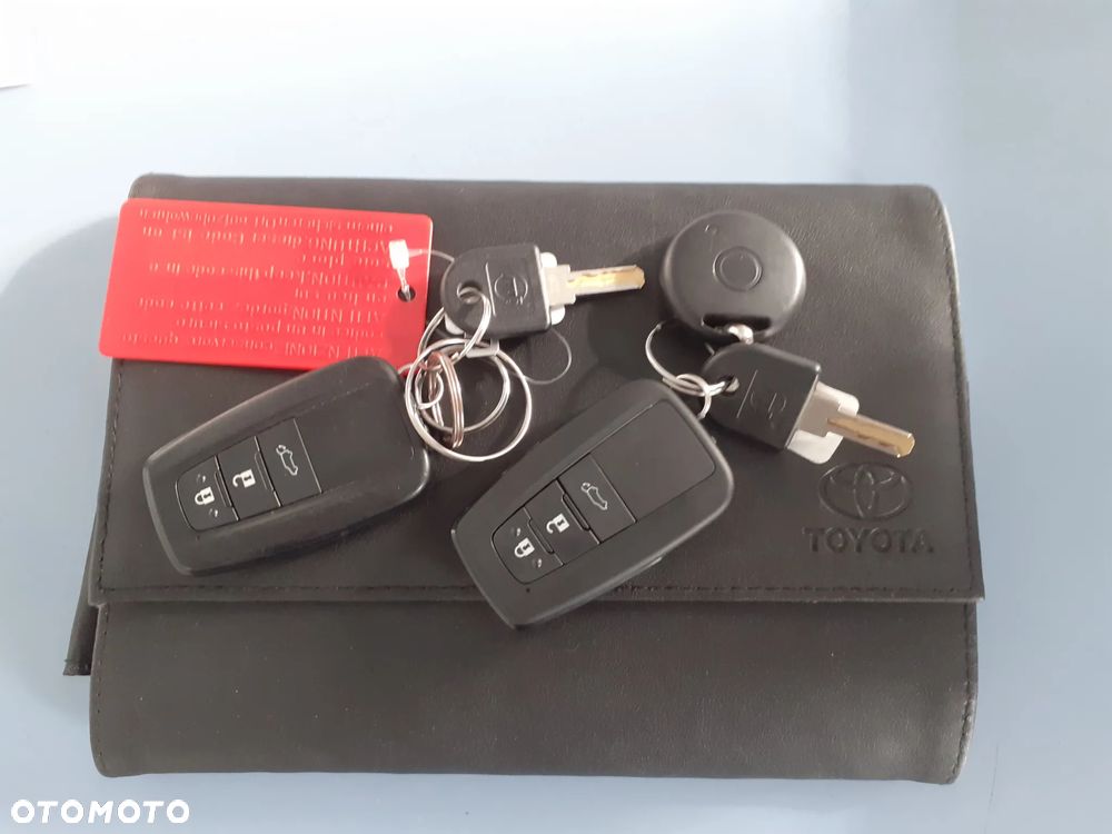 Toyota RAV4 - 24