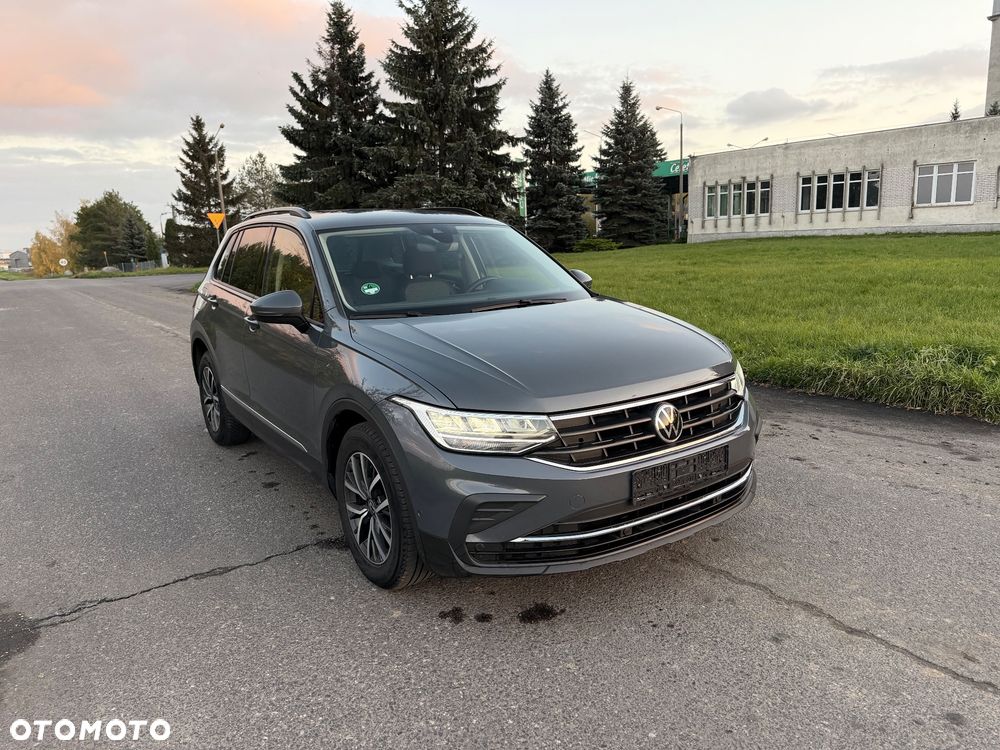 Volkswagen Tiguan - 8