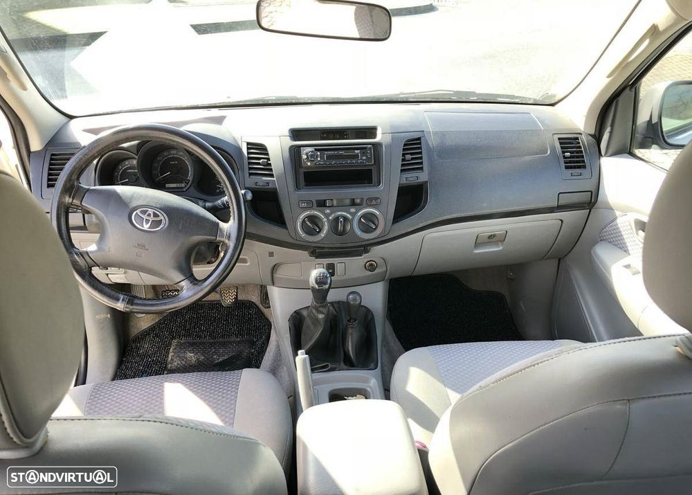 Toyota Hilux 2.5 D-4D CD - 5