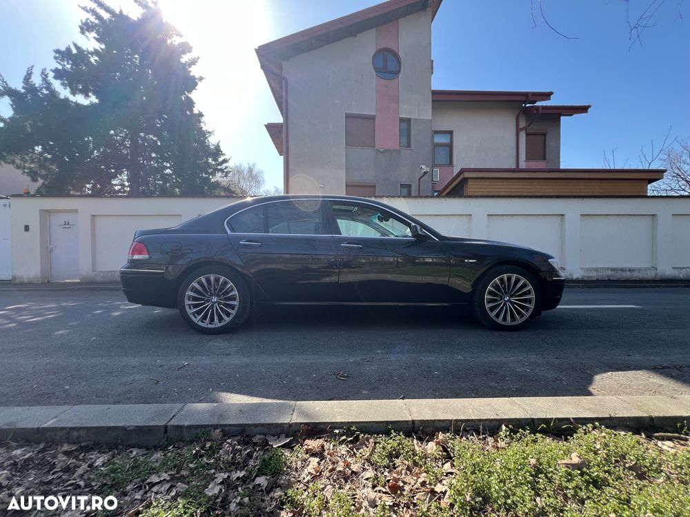 BMW Seria 7 740i A - 13