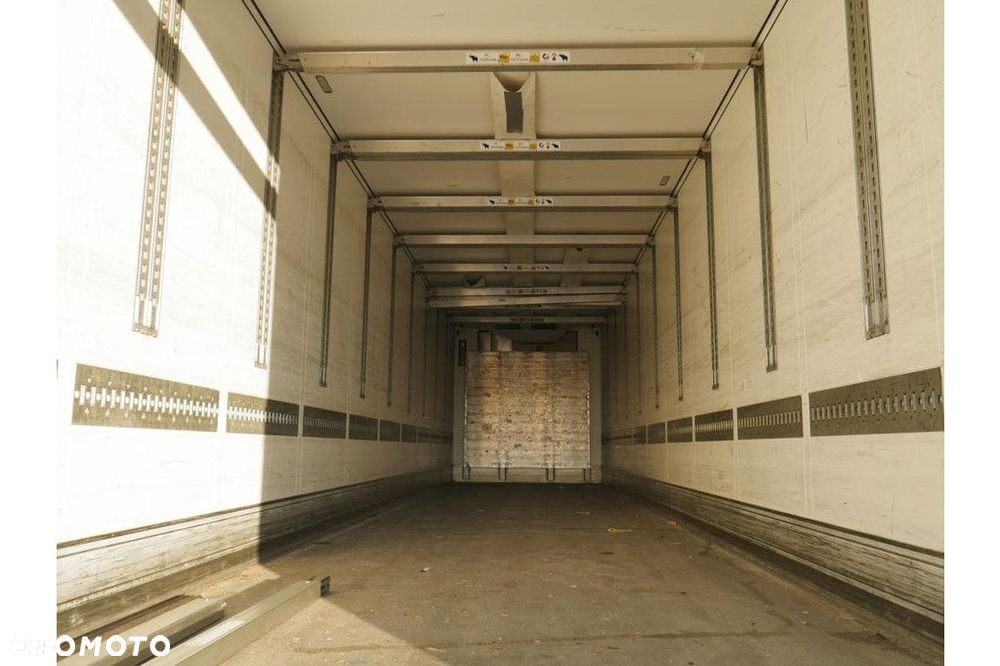 Schmitz Cargobull Trailer Reefer Flower Width & Double Stock Straight - 3