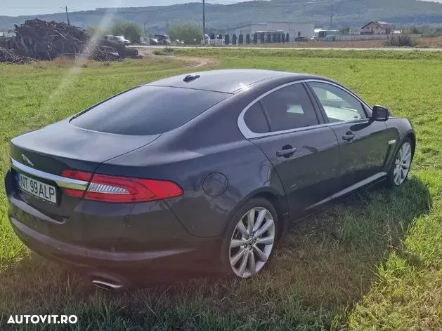 Jaguar XF 3.0 V6 Diesel Luxury - 2