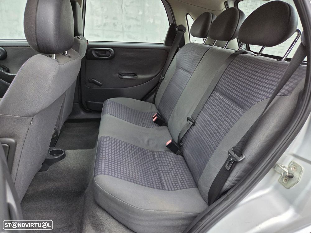 Opel Corsa 1.2 16V Confort - 7
