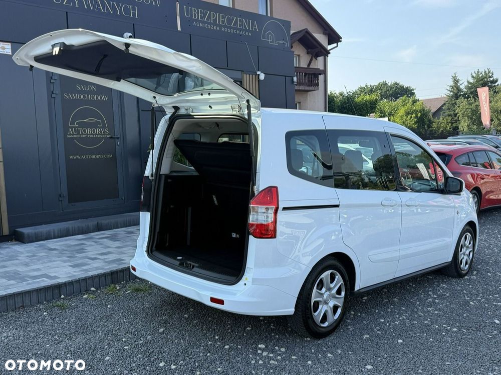 Ford Tourneo Courier - 27