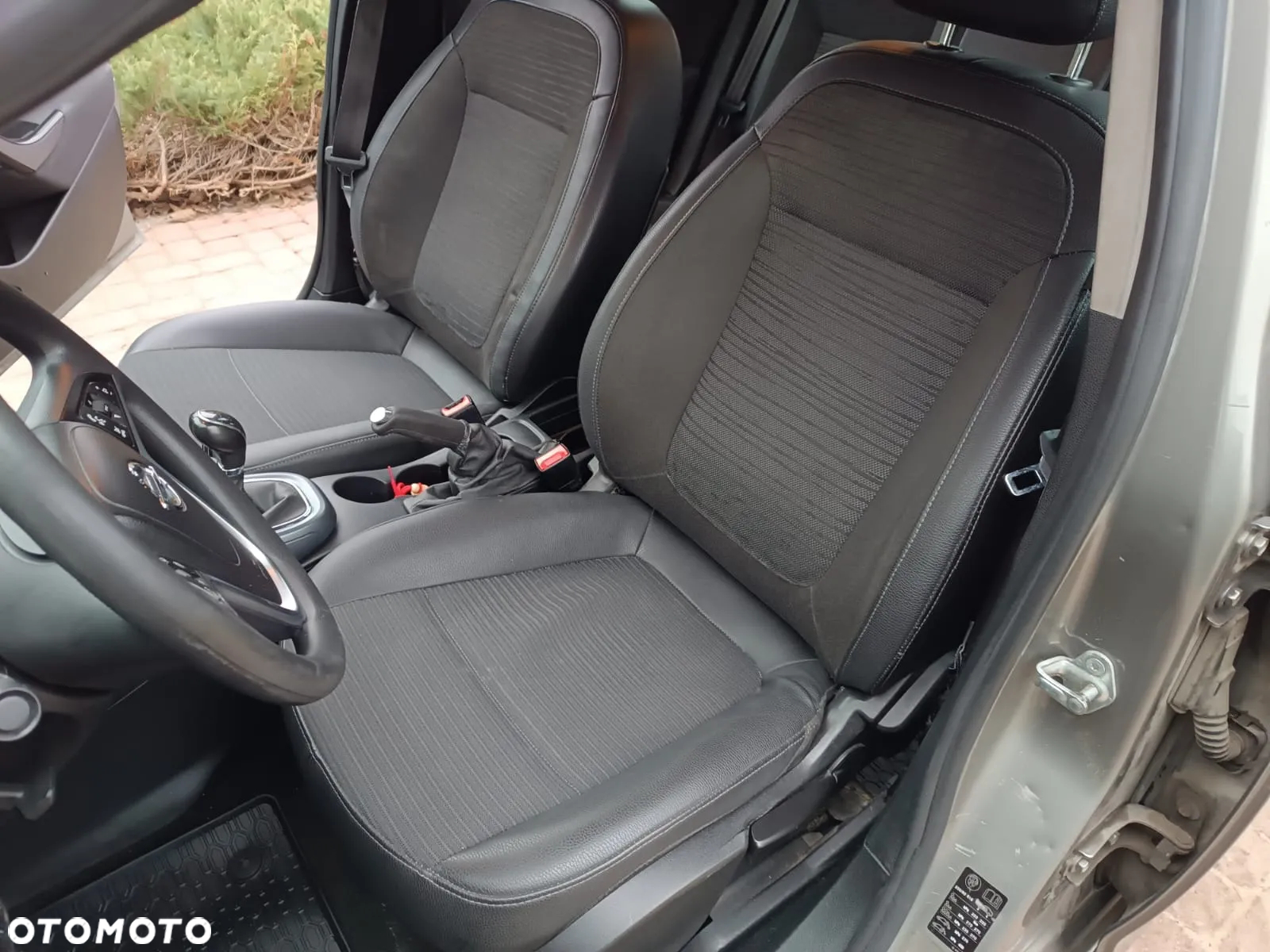 Opel Astra IV 1.4 T Cosmo - 18