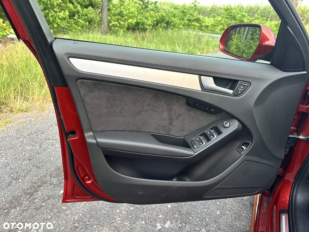 Audi A4 Avant 2.0 TDI Quattro Line - 15