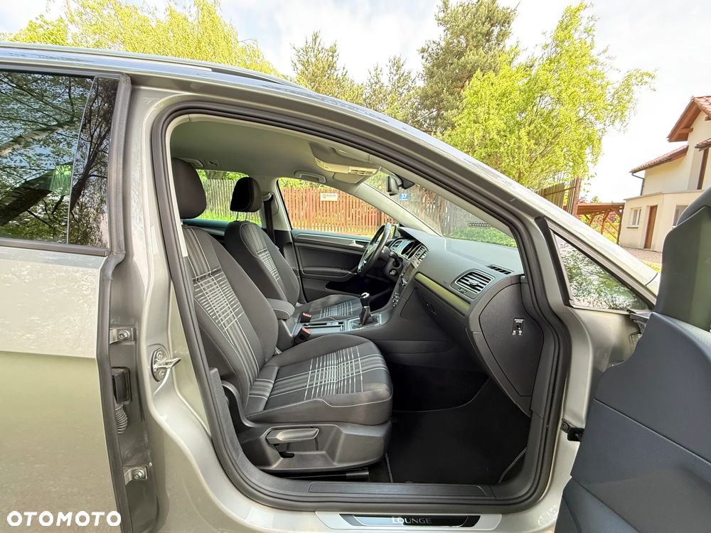 Volkswagen Golf 1.6 TDI BlueMotion Technology Lounge - 27