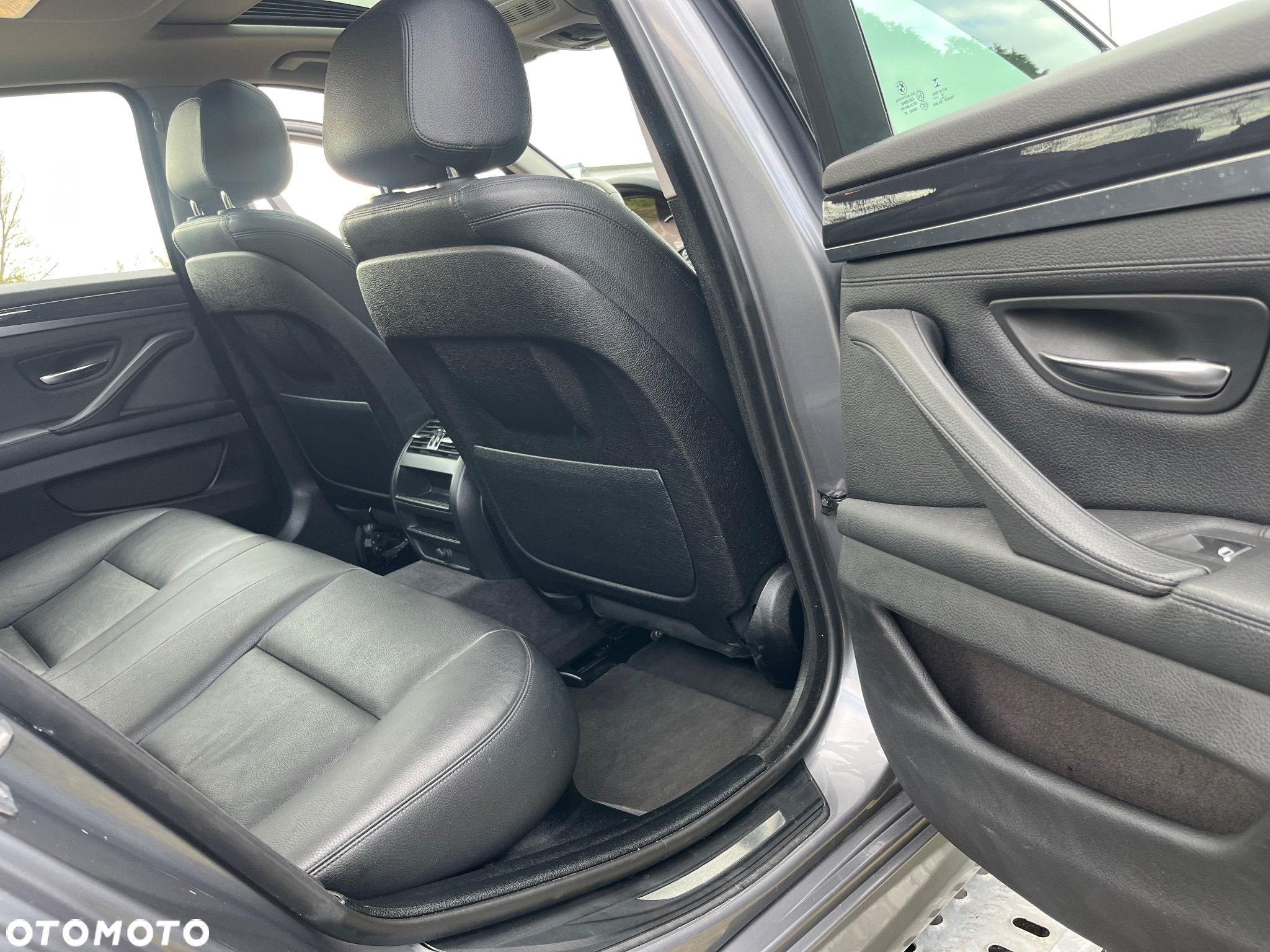BMW Seria 5 520d Sport Line - 33