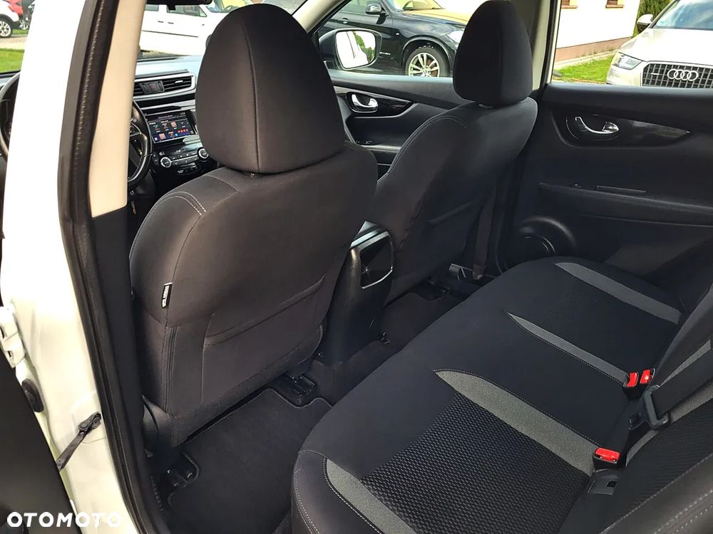 Nissan Qashqai 1.3 DIG-T N-WAY - 31