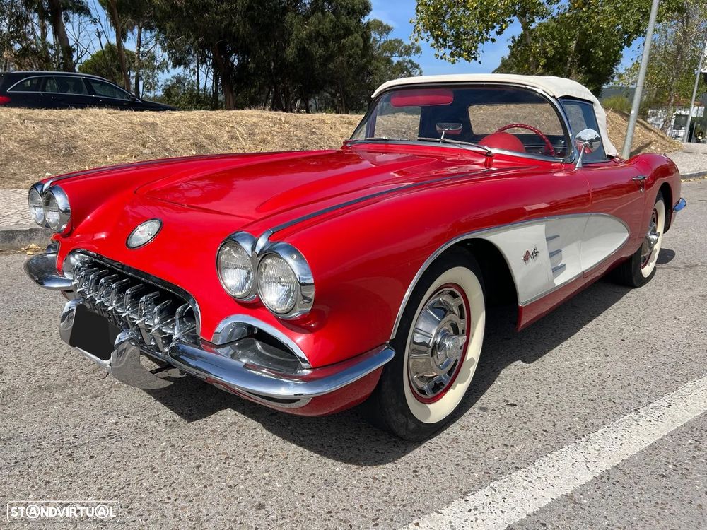 Chevrolet Corvette - 13