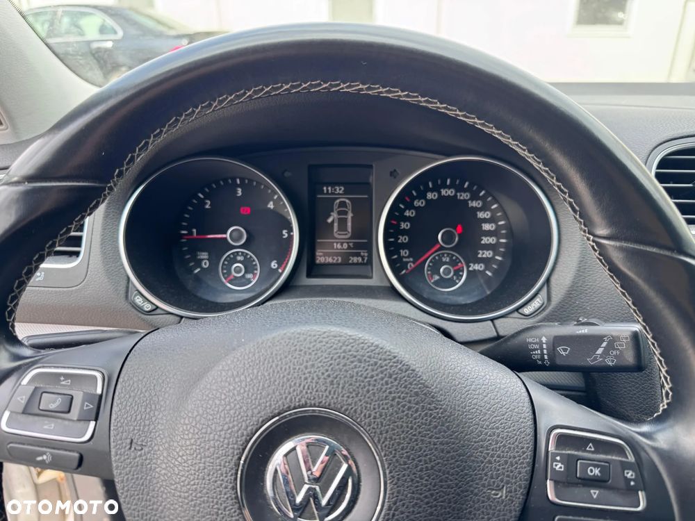 Volkswagen Golf 2.0 TDI DPF BlueMotion Technology MATCH - 12