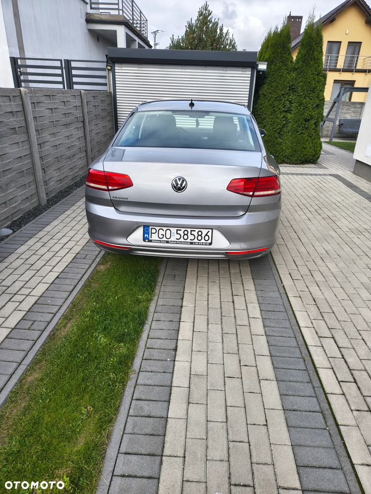 Volkswagen Passat - 6