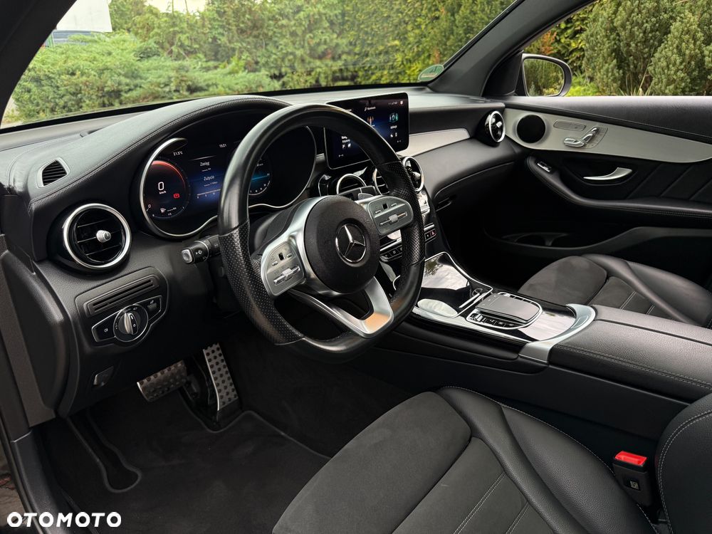Mercedes-Benz GLC 300 4Matic 9G-TRONIC AMG Line Plus - 38