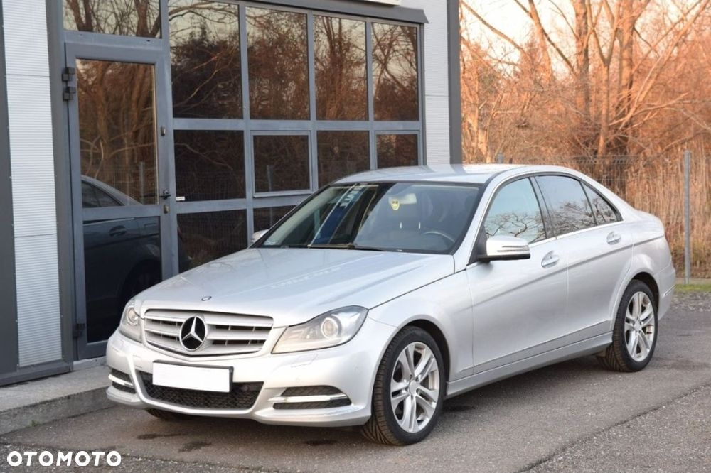 Mercedes-Benz Klasa C 220 CDI 7G-TRONIC Avantgarde Edition - 24