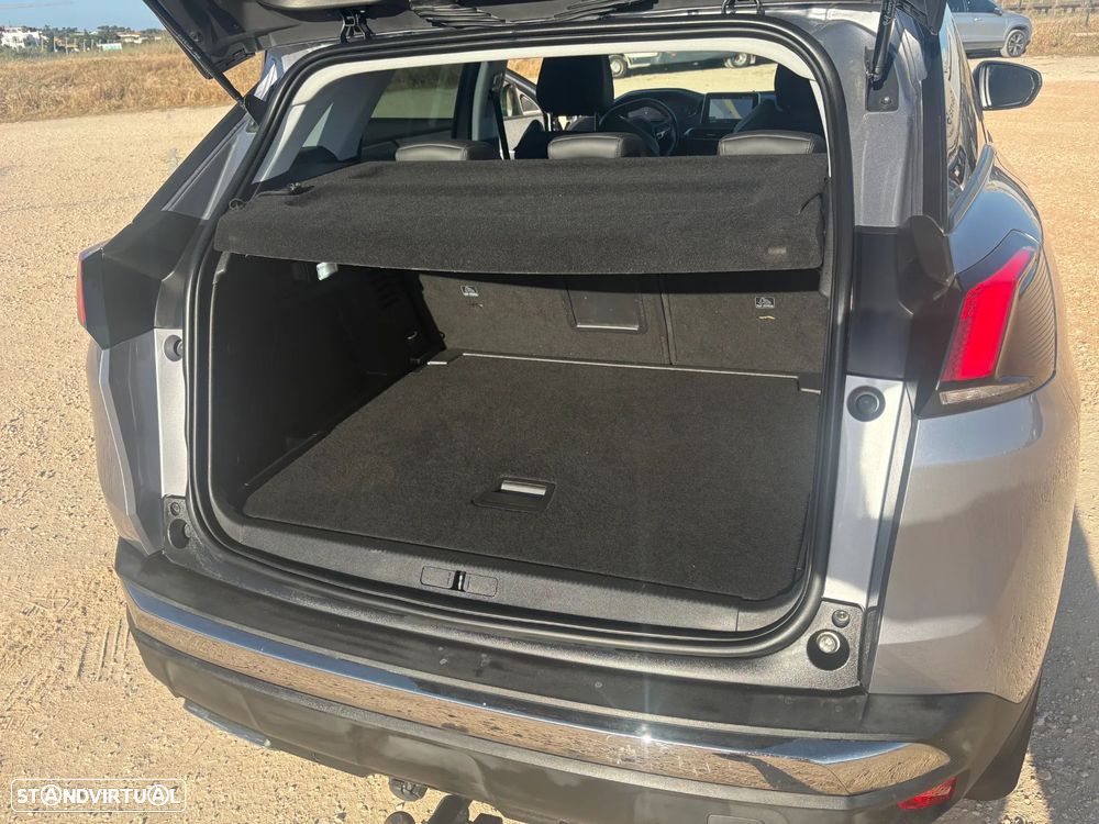 Peugeot 3008 1.5 BlueHDi Allure EAT8 - 17