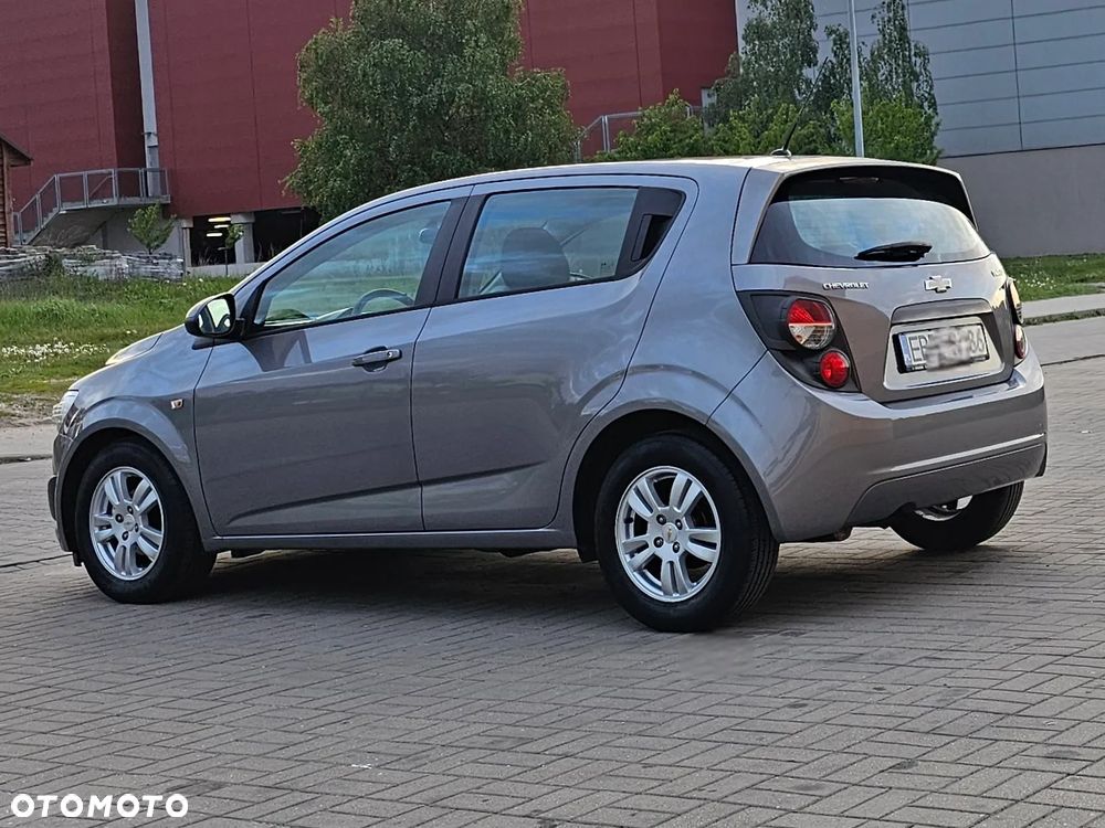 Chevrolet Aveo 1.4 16V LT EU5 - 4