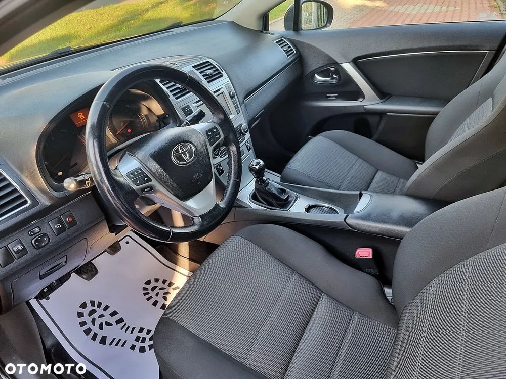 Toyota Avensis 2.0 Premium - 5