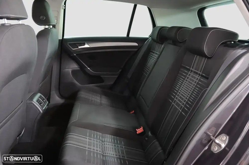 VW Golf 1.6 TDi BlueMotion Trendline - 12