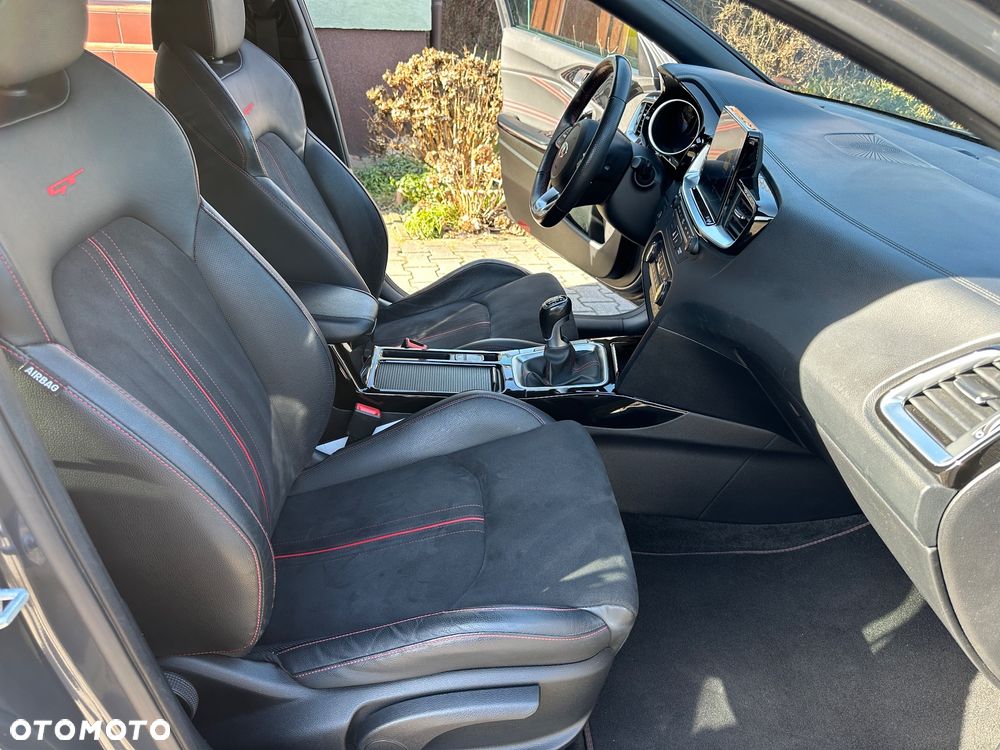 Kia ProCeed 1.6 T-GDI GT - 27