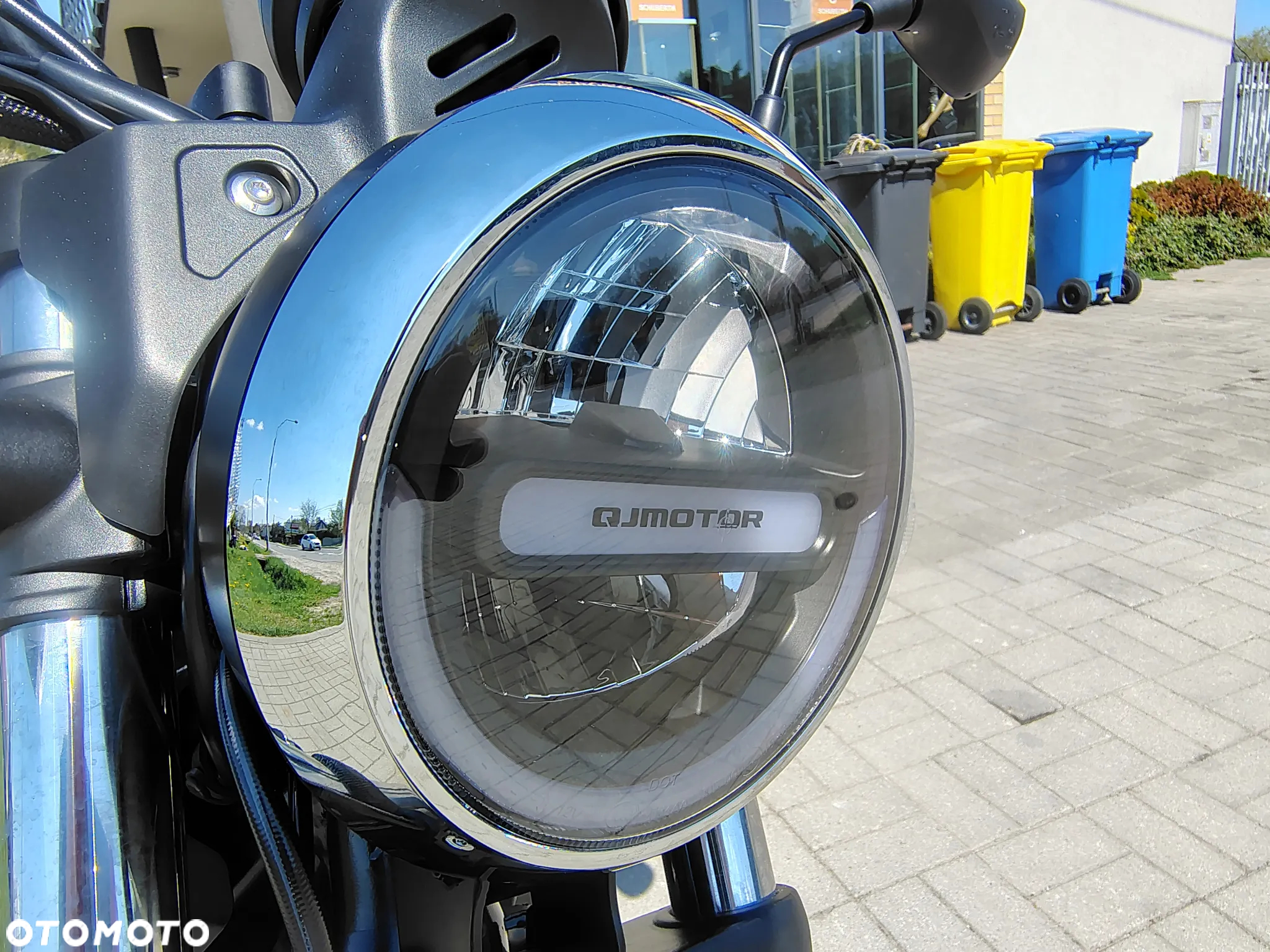 QJMOTOR SRV 125 - 10