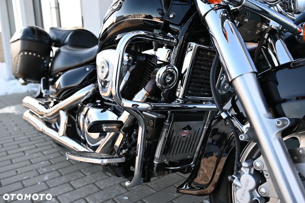 Suzuki Intruder - 28