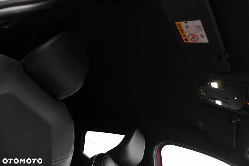 Renault Clio TCe 100 INTENS - 23
