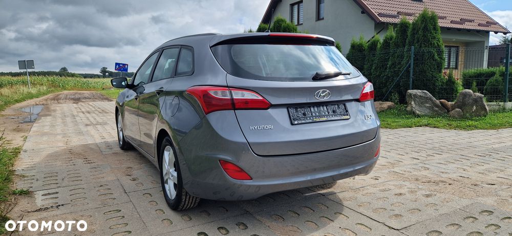 Hyundai i30 1.4 Trend - 12