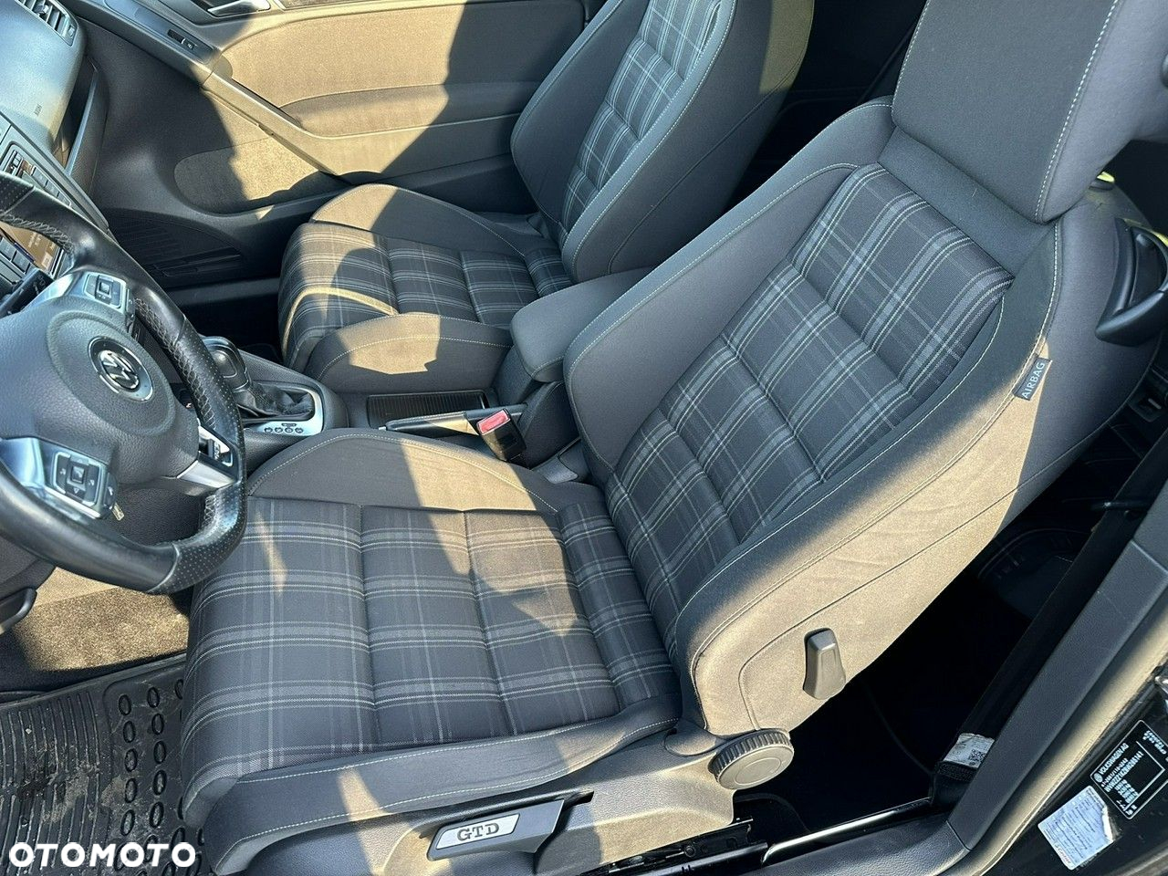 Volkswagen Golf VI 2.0 TDI GTD DSG - 22