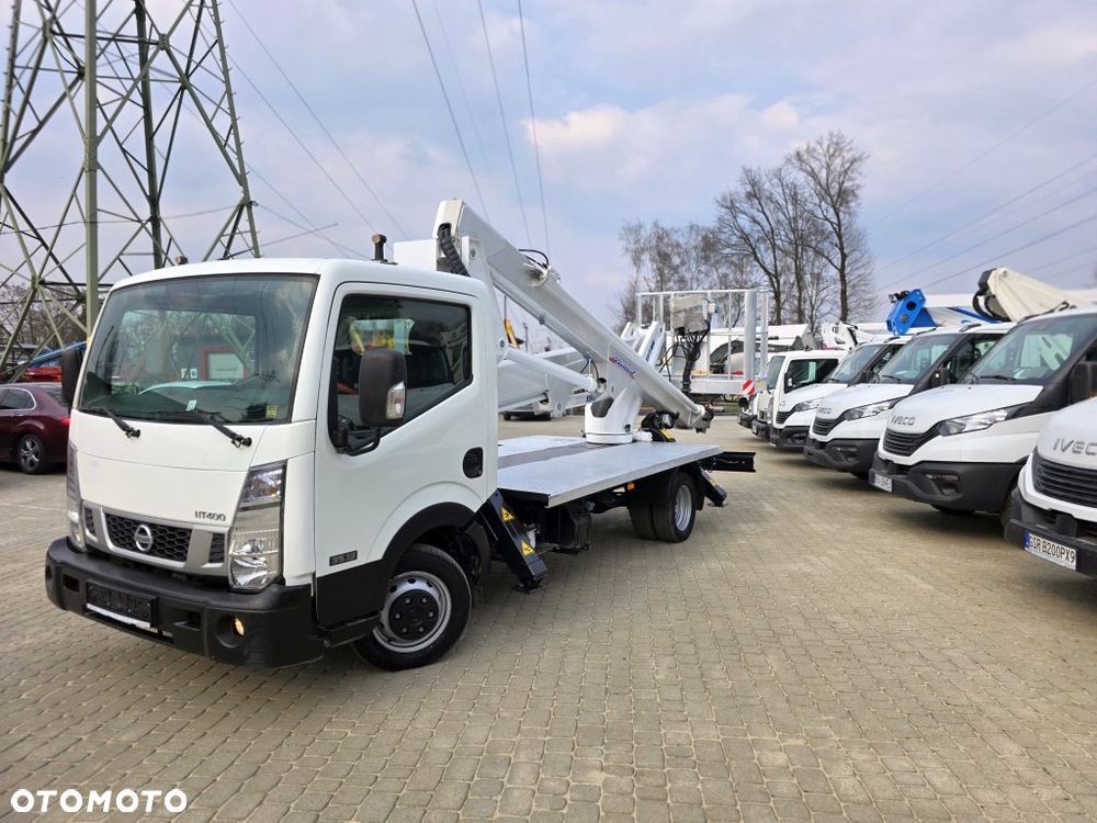 Nissan Cabstar / Multitel HX195 - 9