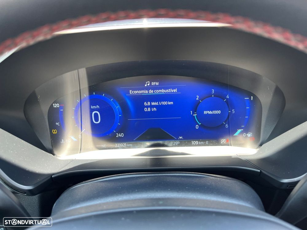 Ford Kuga 2.0 EcoBlue Hybrid ST-LINE - 25